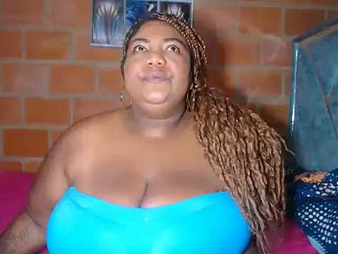 bustyboobsxxll online show from February 6, 11:19 pm