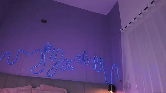 Sofly s online show from February 19, 12:05 pm