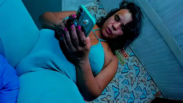 lafugosaluciana online show from December 17, 12:09 pm