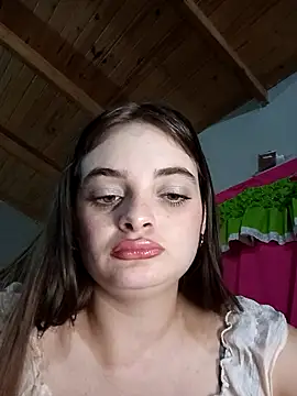 Emmacut online show from April 10, 11:11 pm