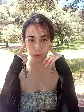 Greycekelly online show from May 20, 12:24 pm