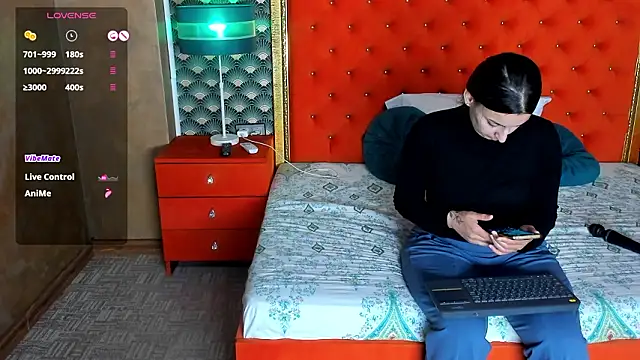 VallerieJones online show from March 22, 12:22 pm