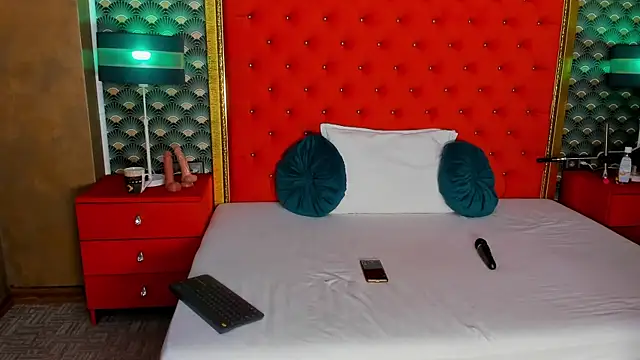 VallerieJones online show from October 12, 11:07 pm