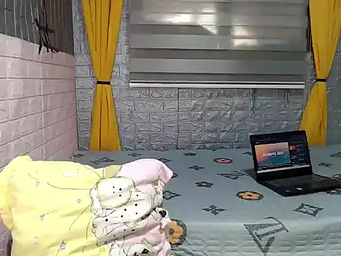 Amazingcums online show from September 24, 10:42 pm