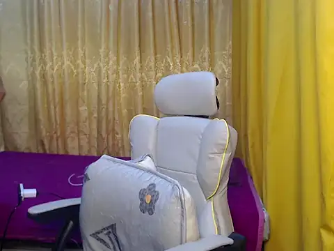 Amazingcums online show from December 16, 8:15 pm