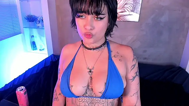 Raven Storm online show from October 28, 1:39 pm