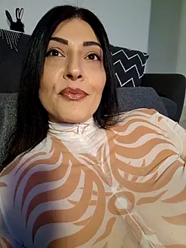 AryaSummersReal online show from April 16, 7:41 am