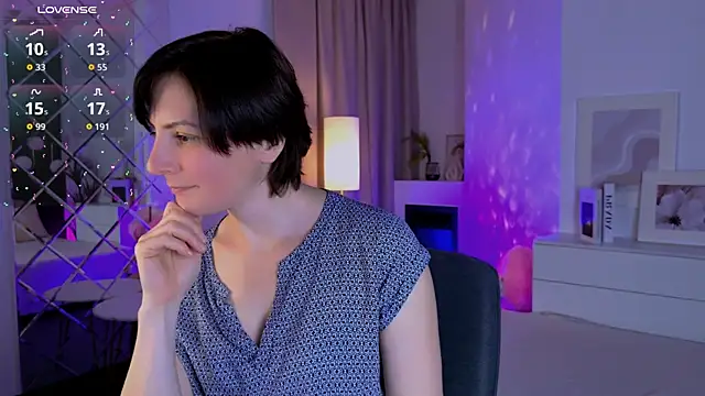LorenDaze online show from May 29, 2:15 pm