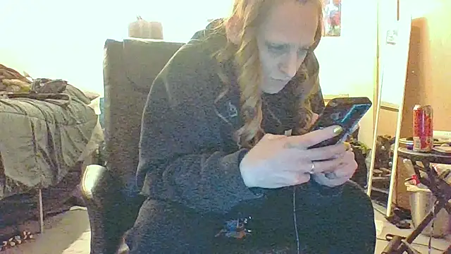 eatmeplease44 online show from December 17, 10:08 am