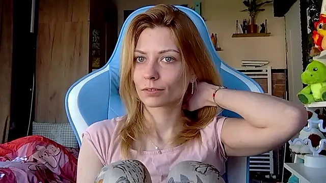 karo123421 online show from March 6, 9:15 am