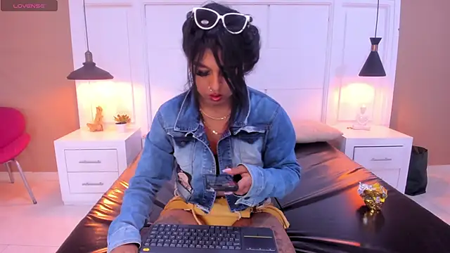 Snapshot of SilvanaCapelli chatting on September 23, 5:16 am SilvanaCapelli online show from September 23, 5:16 am
