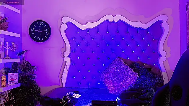 LeyXandrabraz online show from April 12, 8:22 pm