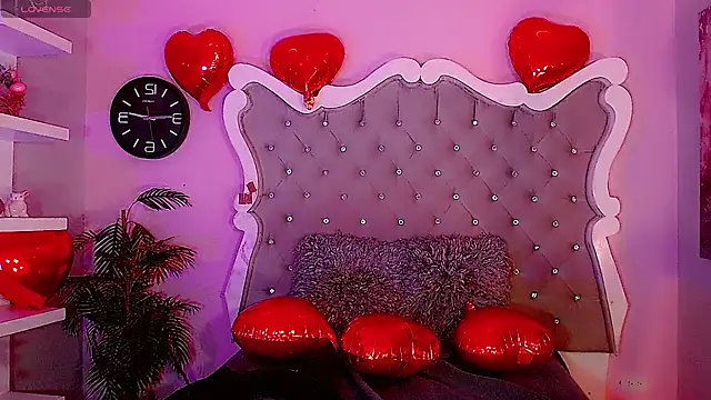 LeyXandrabraz online show from February 15, 8:08 pm