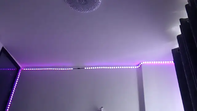 peeky pinky online show from September 22, 7:07 am