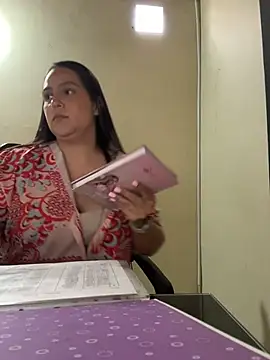 kendall 52 online show from March 24, 2:33 pm