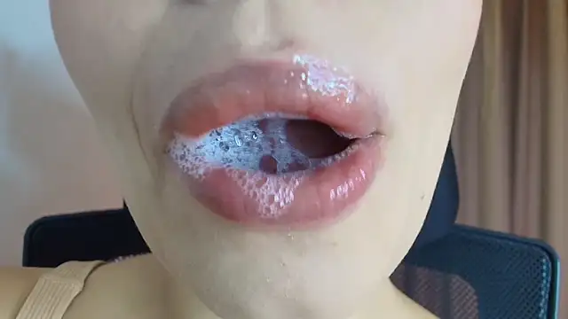 lisbet21x online show from April 11, 9:29 pm