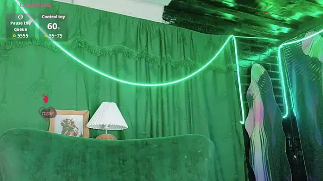 Summer XO online show from February 27, 11:15 pm