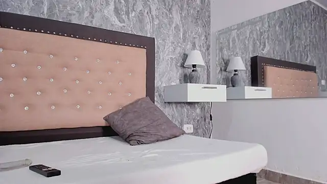 Lia sarahi online show from November 27, 11:57 am