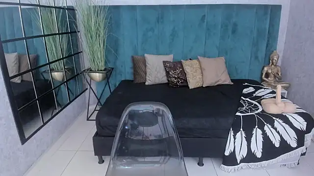 cintiagreyx online show from February 4, 11:46 am