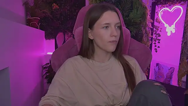 JennyDens online show from July 7, 3:37 pm