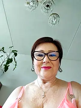 Snapshot of Fire_Night chatting on September 18, 8:02 am Fire Night online show from September 18, 8:02 am