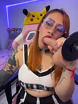 Luna Paris  online show from April 17, 11:18 pm