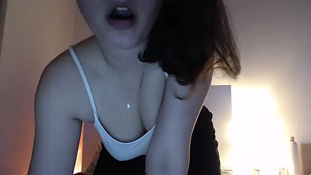 ocean eyess  online show from February 28, 4:50 pm