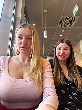 legsLONG online show from February 16, 6:46 am