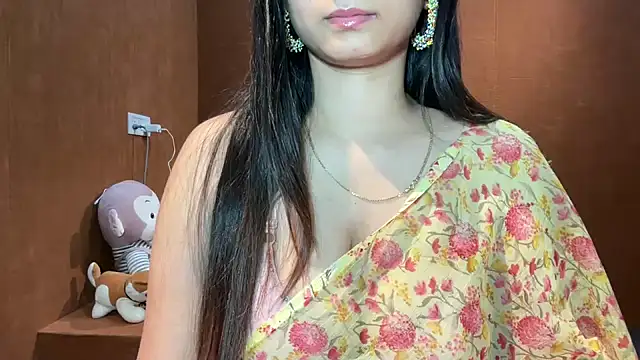 Smiley Girl01 online show from January 8, 4:05 am