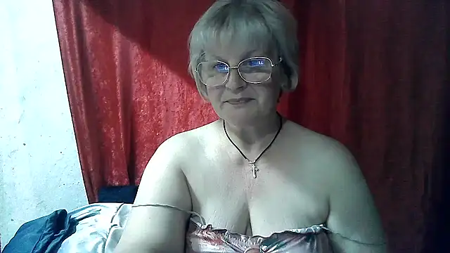 Gina Marlyn online show from April 18, 9:37 pm