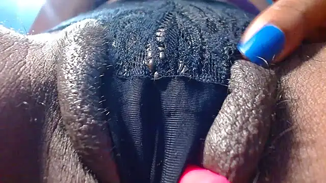 bethanywilson 23 online show from April 7, 5:59 pm