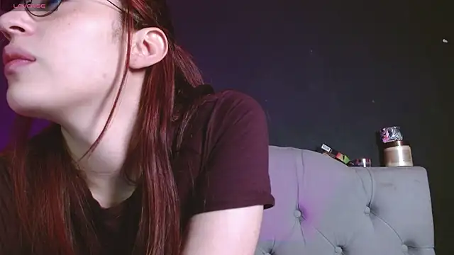 Red-moon1 online show from April 9, 5:21 am