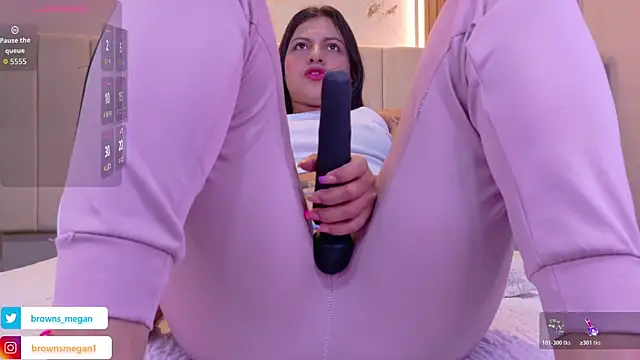 Megan browns1 online show from November 22, 1:25 pm