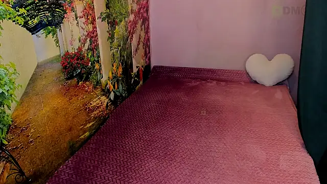 I-JUST-I online show from November 16, 2:17 pm