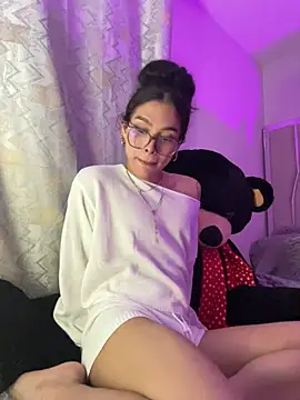 Samantha Bernardo online show from June 21, 5:22 am