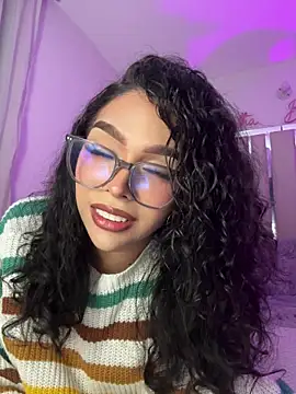 Samantha Bernardo online show from July 14, 11:53 pm