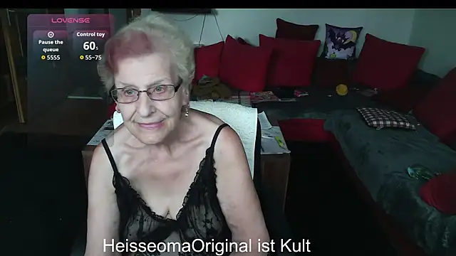 HeisseomaOriginal online show from September 10, 7:30 am