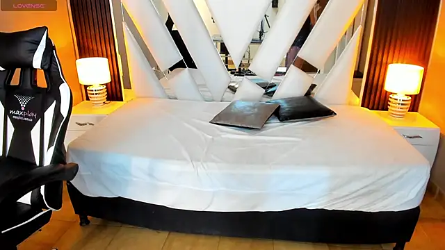 Linda4Petite online show from September 23, 6:17 pm