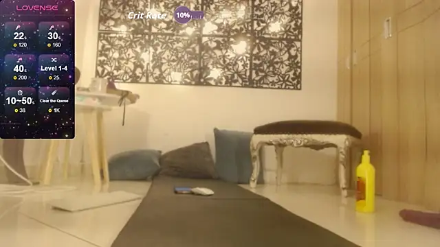 evelaurent online show from June 4, 8:46 pm