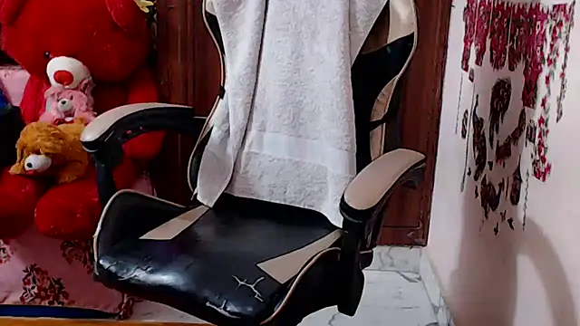 Naughty Kashish online show from April 13, 6:03 am