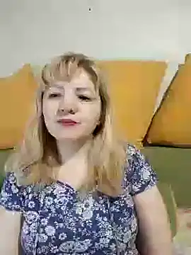 stefanyharper16 online show from September 21, 11:03 pm