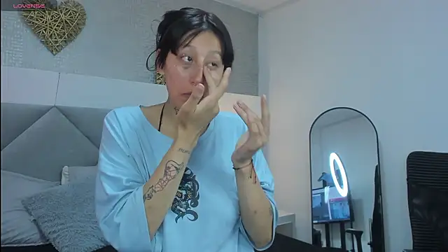 Mariana Joness online show from February 6, 3:21 am