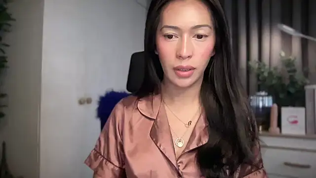 Jasmine Elcock online show from May 18, 4:07 am