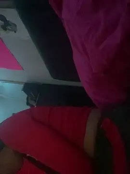 CutieFrmthehood online show from March 7, 8:05 pm