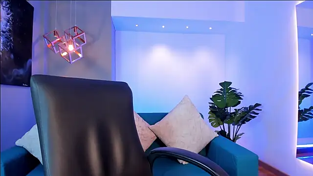 miataylorr1 online show from June 2, 12:06 pm