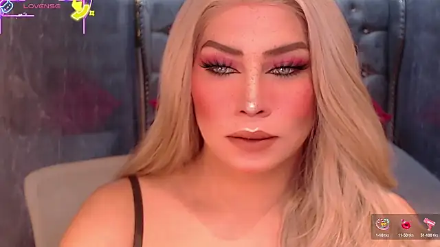 Snapshot of FUCKDOLL_Giamoore chatting on September 23, 7:23 pm FUCKDOLL Giamoore online show from September 23, 7:23 pm