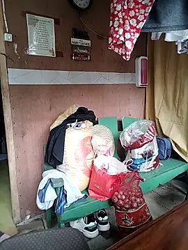 Lovelywoman43 online show from December 17, 8:18 am