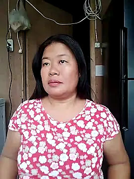 Lovelywoman43 online show from February 19, 11:47 pm