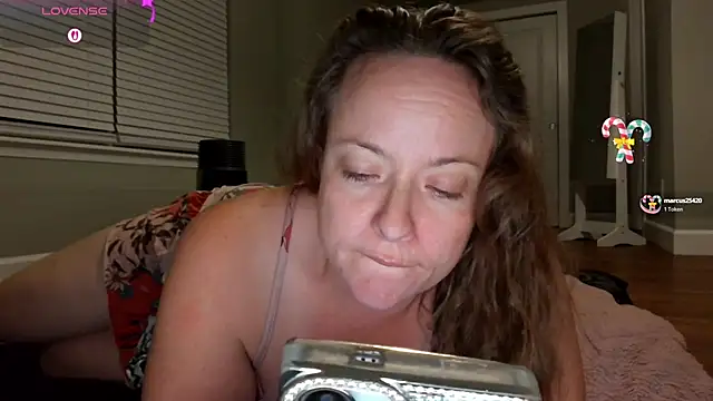 julimonroe online show from December 21, 4:17 am