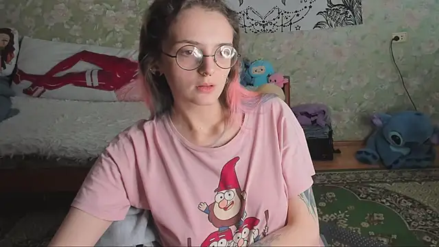 Snapshot of Cutie_Adelia chatting on October 27, 7:37 am Cutie Adelia online show from October 27, 7:37 am
